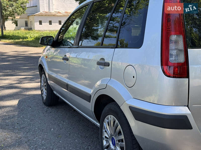 Хэтчбек Ford Fusion 2008 в Звягеле