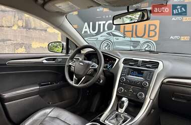 Седан Ford Fusion 2014 в 