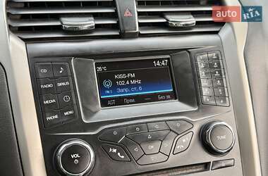 Седан Ford Fusion 2014 в 