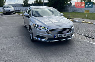 Седан Ford Fusion 2017 в 