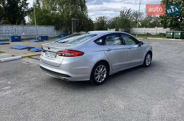 Седан Ford Fusion 2017 в 