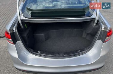 Седан Ford Fusion 2017 в 