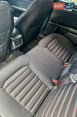 Седан Ford Fusion 2013 в 