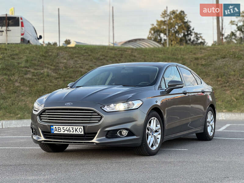 Седан Ford Fusion 2013 в 