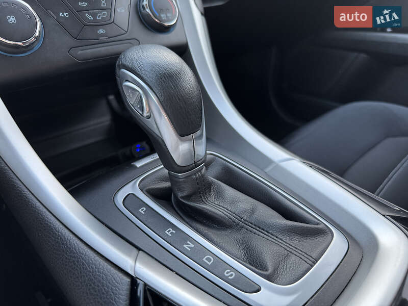 Седан Ford Fusion 2013 в Вінниці