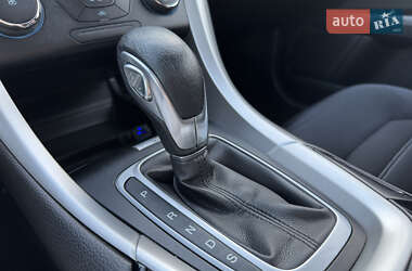 Седан Ford Fusion 2013 в 