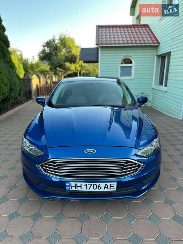 Седан Ford Fusion 2018 в 