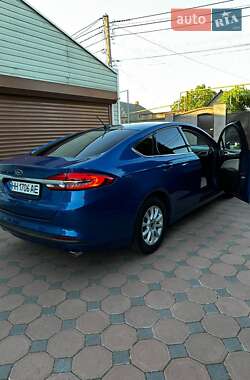 Седан Ford Fusion 2018 в 