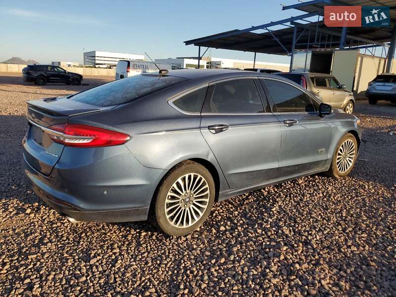 Седан Ford Fusion 2018 в Львове