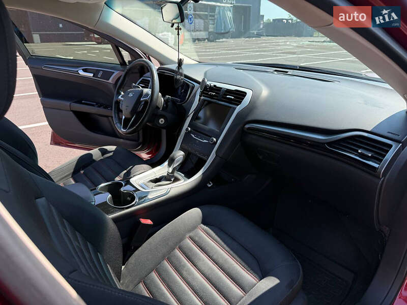 Седан Ford Fusion 2014 в Чернігові
