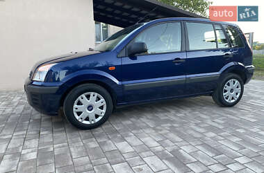 Хэтчбек Ford Fusion 2010 в 