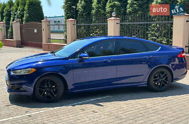 Седан Ford Fusion 2014 в 