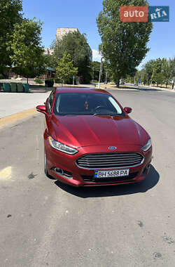 Седан Ford Fusion 2015 в 