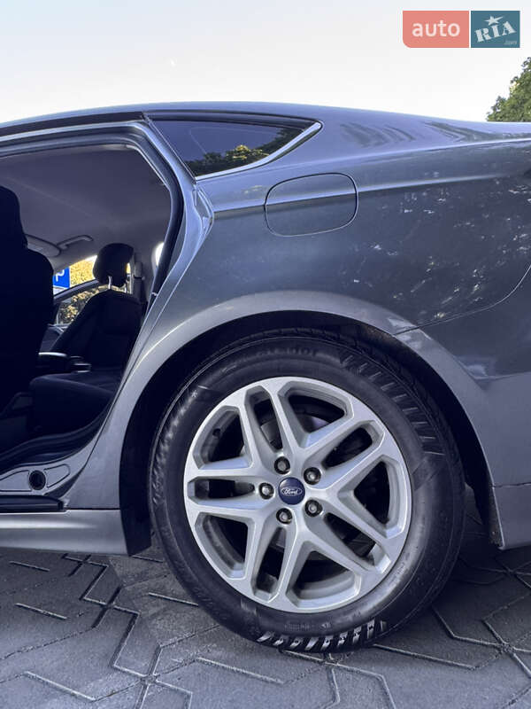 Седан Ford Fusion 2013 в Тернополе