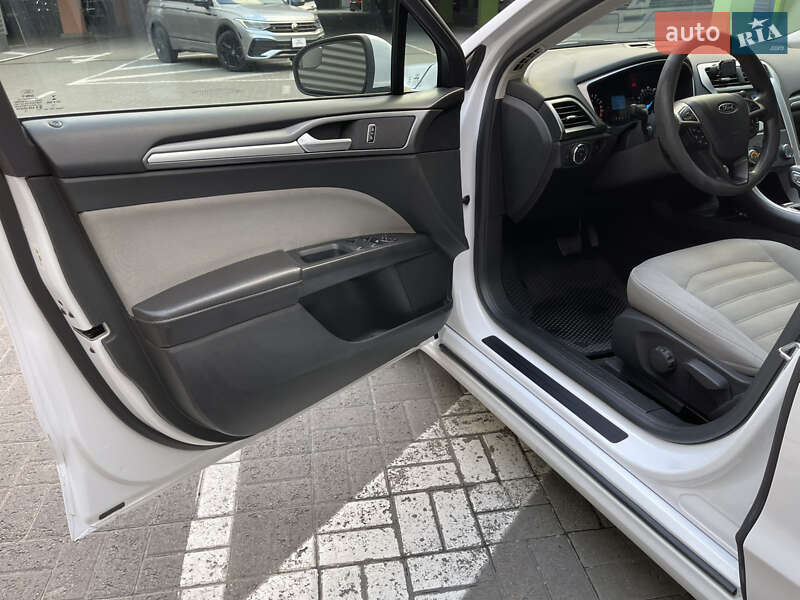 Седан Ford Fusion 2014 в Киеве фото 14 Седан Ford Fusion 2014 в Киеве