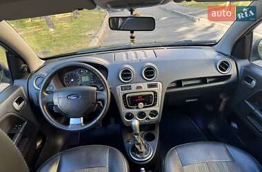 Хэтчбек Ford Fusion 2009 в 