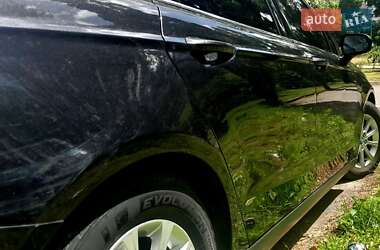 Седан Ford Fusion 2014 в 