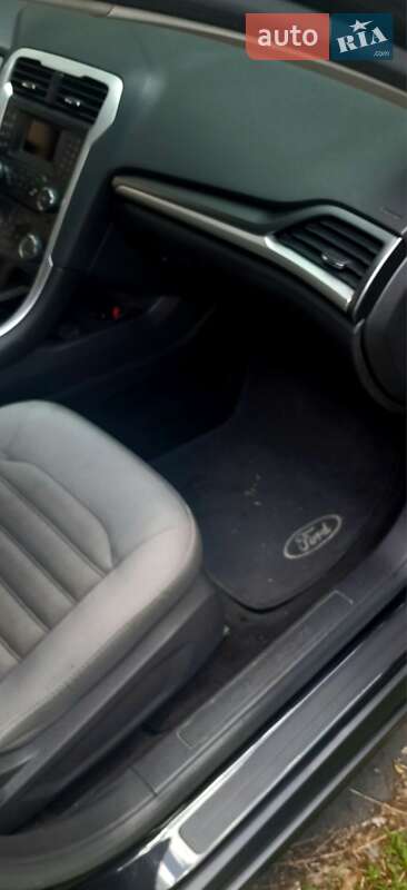 Седан Ford Fusion 2014 в Києві