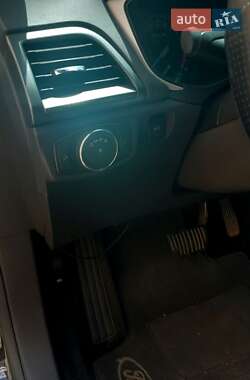 Седан Ford Fusion 2014 в 