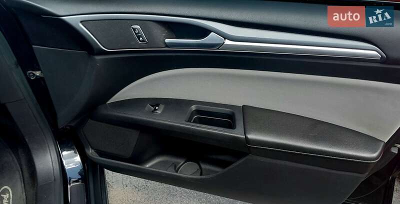 Седан Ford Fusion 2014 в Києві