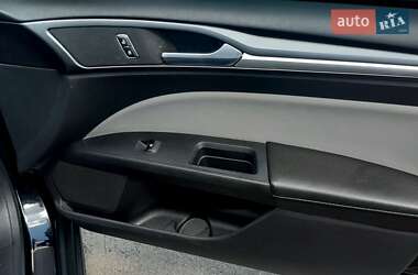 Седан Ford Fusion 2014 в 