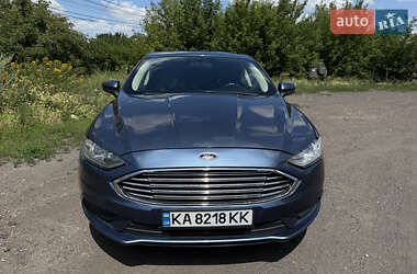 Седан Ford Fusion 2017 в 