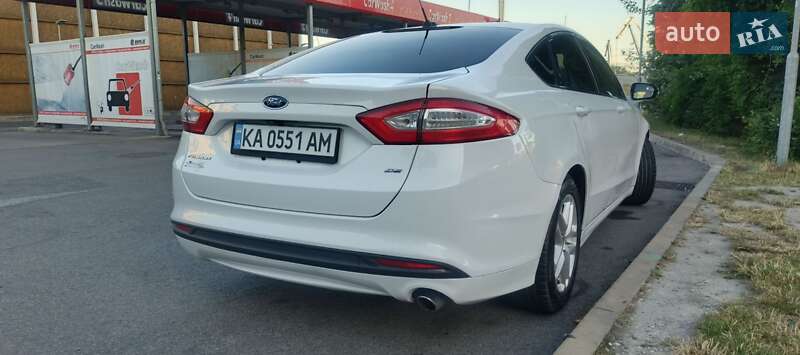 Ford Fusion 2015