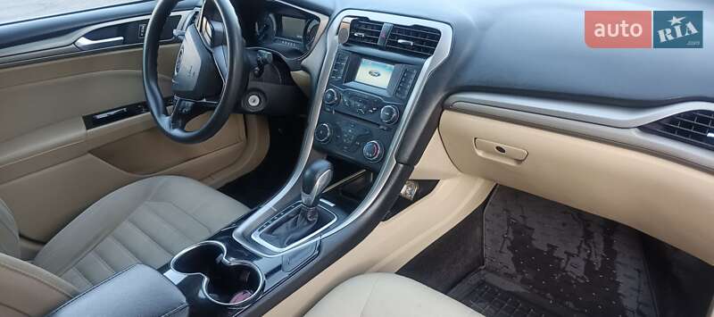 Седан Ford Fusion 2015 в Чернігові