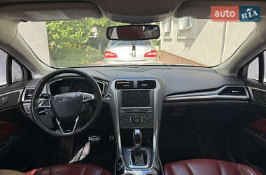 Седан Ford Fusion 2014 в 
