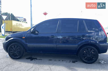 Хэтчбек Ford Fusion 2010 в 