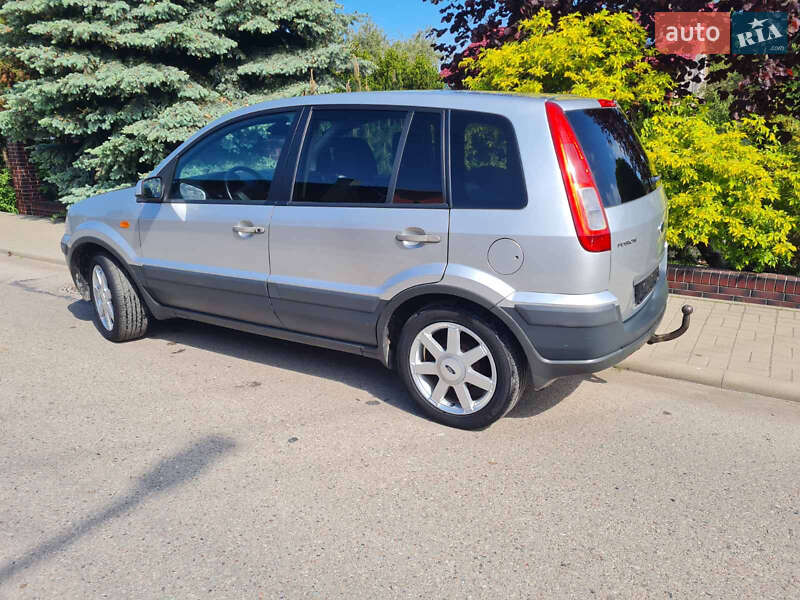Хэтчбек Ford Fusion 2007 в Звягеле