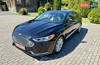 Седан Ford Fusion 2019 в Рівному