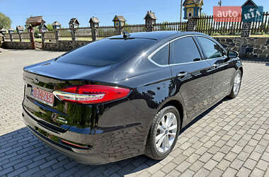 Седан Ford Fusion 2019 в 
