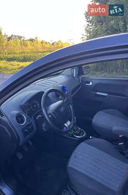 Хэтчбек Ford Fusion 2007 в 