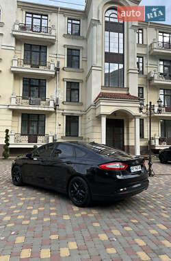 Седан Ford Fusion 2013 в 
