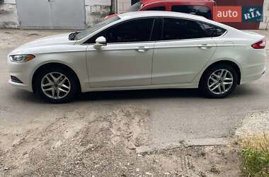 Седан Ford Fusion 2014 в 