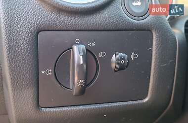 Хэтчбек Ford Fusion 2011 в 
