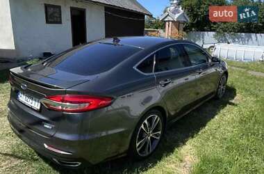 Седан Ford Fusion 2019 в 