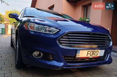 Седан Ford Fusion 2013 в 