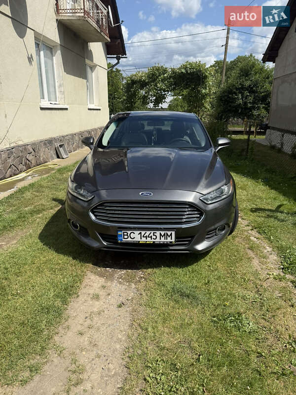 Седан Ford Fusion 2015 в Стрые
