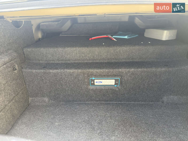 Седан Ford Fusion 2015 в Стрые