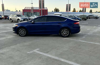 Седан Ford Fusion 2013 в 