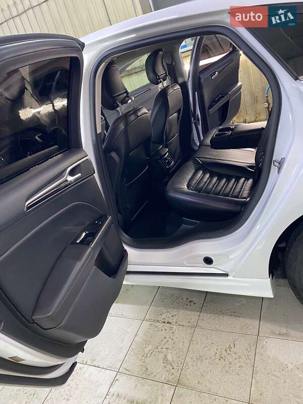 Седан Ford Fusion 2013 в Клавдиевом-Тарасове
