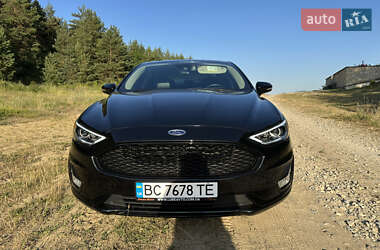 Седан Ford Fusion 2019 в 