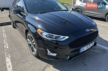 Седан Ford Fusion 2019 в 