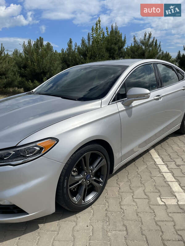 Седан Ford Fusion 2017 в Одесі