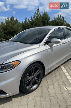 Седан Ford Fusion 2017 в 