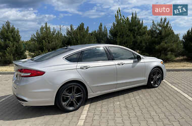 Седан Ford Fusion 2017 в 