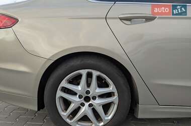 Седан Ford Fusion 2014 в 