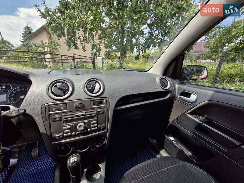 Хэтчбек Ford Fusion 2007 в Косове